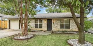 Beautiful 3/2 Bedroom House in University Hills - Available NOW Gallery 1