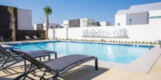 St. Thomas Flats Gallery 39