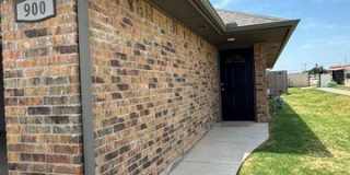 900 Coles Creek Gallery 1