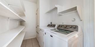 610 Viendo St Gallery 9