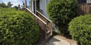 209 Beech Street Gallery 1