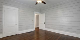 6/3 *West Campus* Walk to UT 6/3 *West Campus* Walk to UT Gallery 13