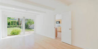 2007 West Kenneth Road Gallery 11