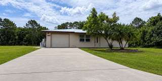 Huge Yard, Updated Kitchen & Plenty of Room to Spread Out! Gallery 1