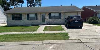 725 OAKWOOD Drive Gallery 1