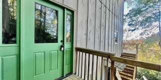 3 BED/2 BATH UNIT WITH MOUNTAIN VIEWS Gallery 1