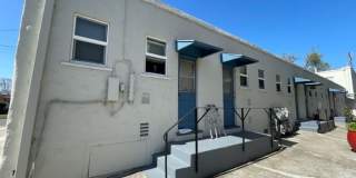 Charming, Studio Freshly Painted, move in ready Gallery 8