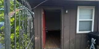 1908 Hickory Avenue - A Gallery 1