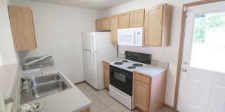 Four Bedroom, Three Bathroom Duplex with Attached Garage Gallery 7
