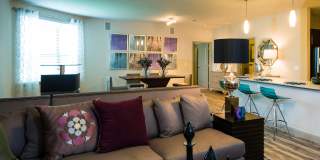 Pearl Greenway Gallery 31