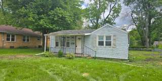 2 Bedroom Home in Normal Gallery 1