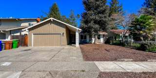 Single Level Four Bedroom North Napa Home Gallery 1