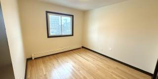 424 Elgin Avenue Gallery 18