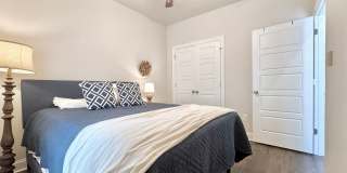 Elegant Townhouse in StoneLake Village – Stylish 3BR/2BA with Garage & Patio Gallery 12