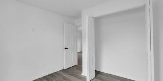 382 McArthur Boulevard Gallery 17