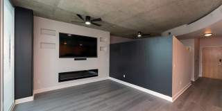 400 W Peachtree Street Gallery 7