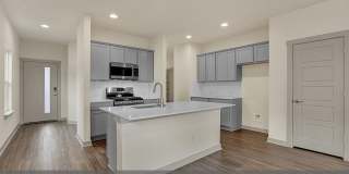 Welcome to 10917 Tildon Avenue, a stunning single-family home nestled in the vibrant city of Austin, TX! Gallery 5