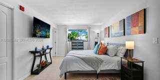 1334 Collins Ave Gallery 17