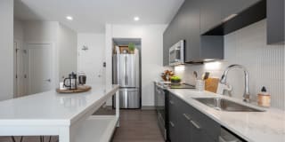 Emblem 125 Gallery 4