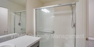 2105 Northeast 118th Place Gallery 24