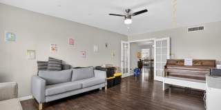 123 E ERIE Drive Gallery 16