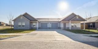 802 Valley Oaks Ln Gallery 1