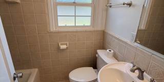 Adorable 2-bedroom home available for rent in Lakewood Mutuals! Gallery 10