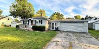 2-bedroom 1 bath close to downtown Saint Joseph Gallery 1