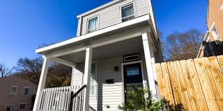 2456 Riverside Dr Gallery 1