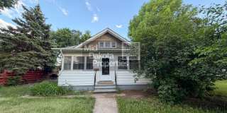 933 E 5th-3 Bedroom House Gallery 1