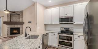 Updated 2 Bed 2 Bath Condo with One Car Garage in Littleton! Gallery 8