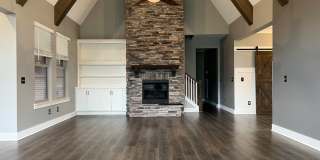 4 Bedroom Home w/ Office and 3 Car Garage Gallery 7