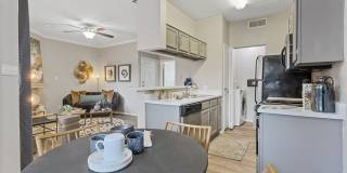 Huntington Meadows Apartment Homes Gallery 9
