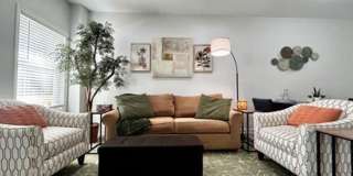 Room in 3 Bedroom Home at Dearborn Dr Gallery 5