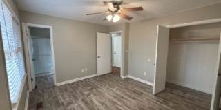 6658 Vaughn Road Gallery 12
