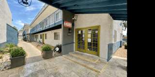 The Valencia Gallery 14