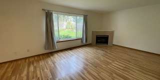 ***PENDING APPLICATION***Beautiful 3 Bedroom Home, Pet Friendly! ***PENDING APPLICATION***Beautiful 3 Bedroom Home, Pet Friendly! Gallery 6