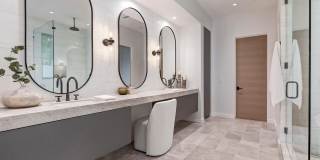 16879 Mooncrest Dr Gallery 44