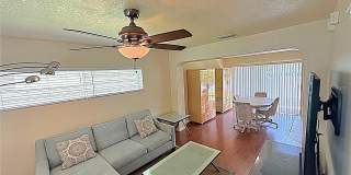 13129 THOROUGHBRED Loop Gallery 13