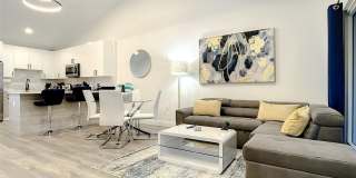 2100 NE 45th Street Gallery 3