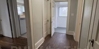 1110 Adams Street Gallery 13