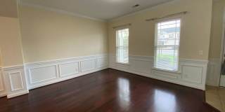 4 bedroom 2.5 bath home with a loft Gallery 5