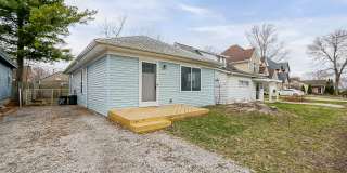 Lake Living at Its Finest in Keego Harbor! Lake Living at Its Finest in Keego Harbor! Gallery 21