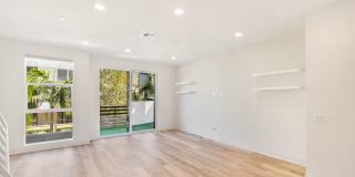Gorgeous 4 Story Townhome Available in the Highly Desired 17 West Community! Gallery 22