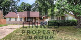 Spacious 3 Bedroom Home By LaFortune Park Gallery 2