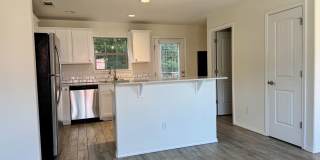 Nice 2 bedroom townhome close to I-49 Gallery 7