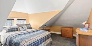 512 Lincoln Avenue Gallery 17