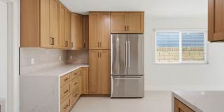 Flexible 5-Bedroom Home with BRAND NEW Designer Upgrades Gallery 3