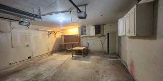 Very nice home located in the Eisenhower Village! NO PETS! Gallery 4