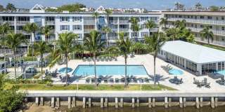 Bermuda Cay Gallery 35